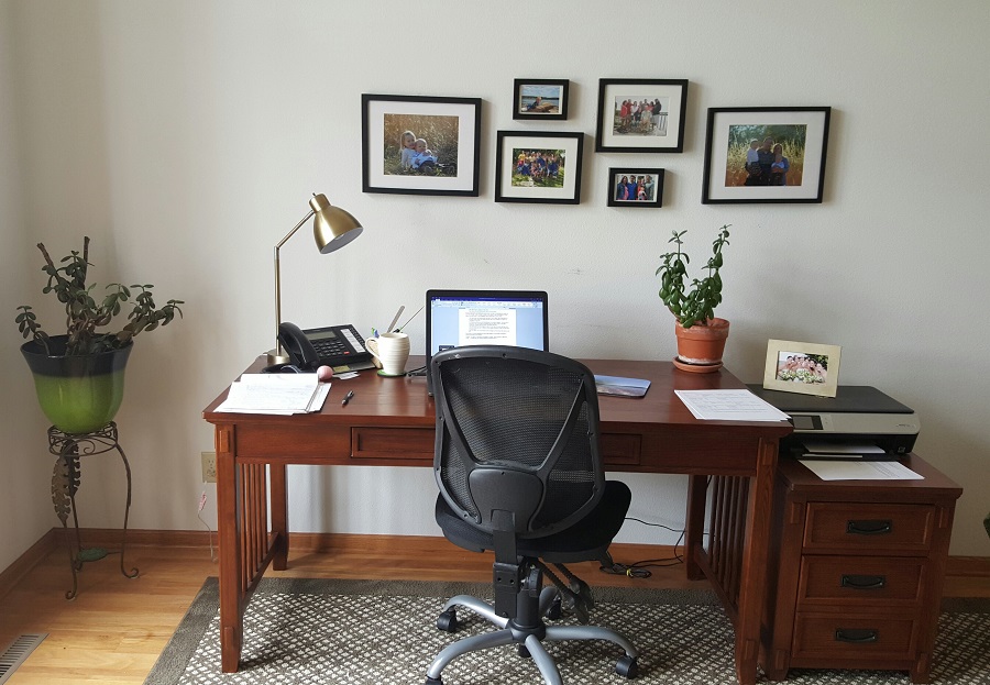 Inga's desk